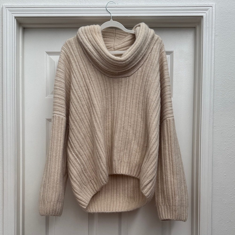 Source Unknown Becca High Roll Knit Pullover Sweater - Picture 9 of 10